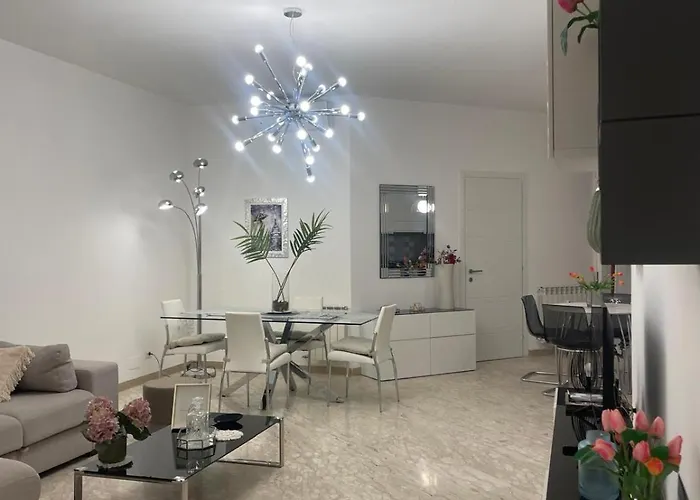 Dama Maria Elena - 1 min walk to Valle Aurelia Metro near St Peter's Square